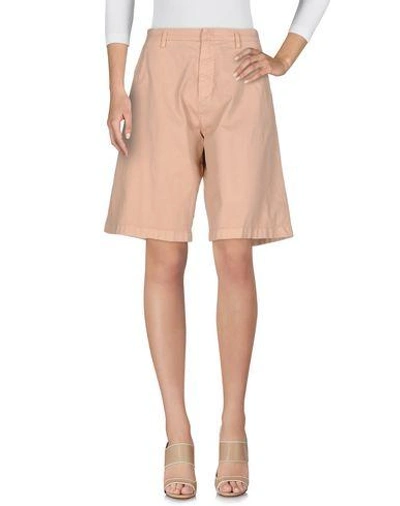 Shop N°21 Shorts & Bermuda In Pale Pink