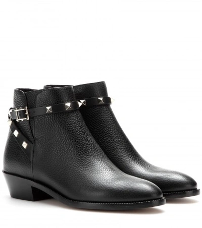 Valentino Garavani Rockstud Leather Ankle Boots In Llack