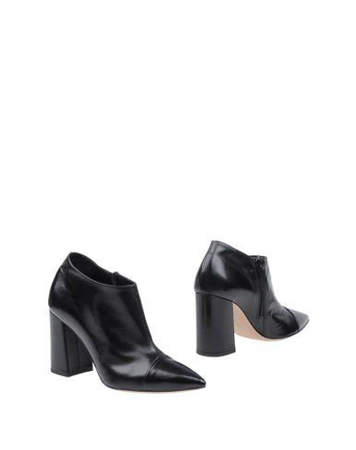 Shop Fauzian Jeunesse Ankle Boot In Black