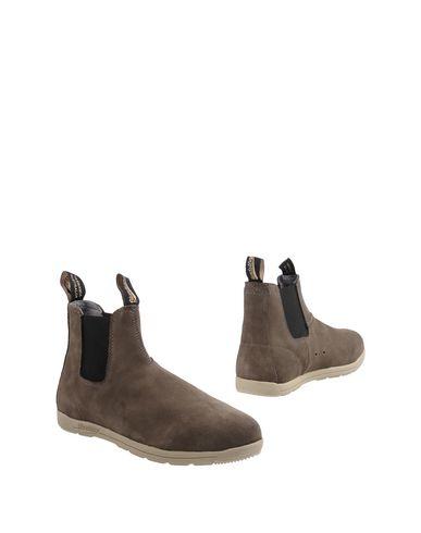 blundstone stores