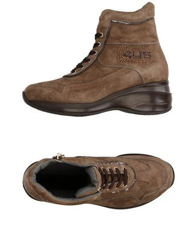 Shop Cesare Paciotti 4us Sneakers In Dove Grey