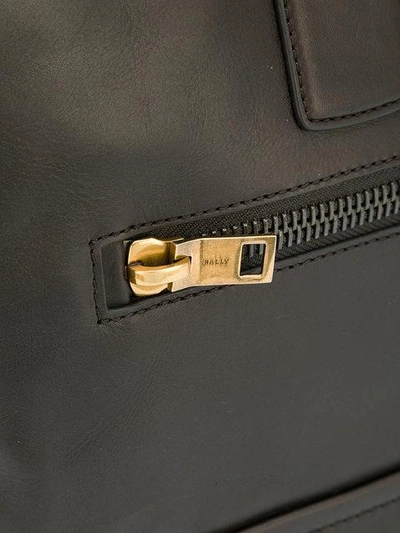 zipped briefcase