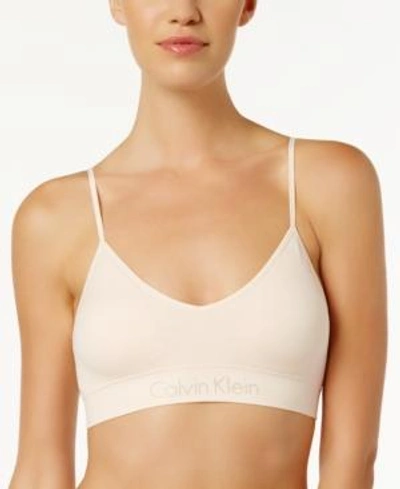 Calvin Klein Horizon Seamless Bralette Qf4706 In Nymph's Thigh