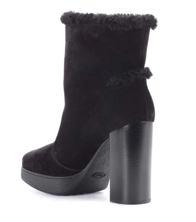 Shop Tod's Shearling-lined Suede Ankle Boots In Black