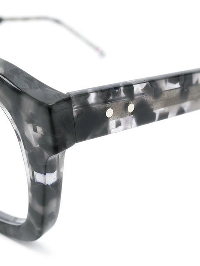 Shop Thom Browne Eyewear Brille In Schildpattoptik - Grau