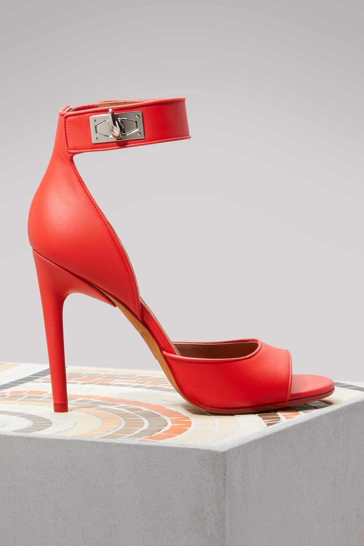 wittner mid heels