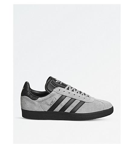 grey black gazelle