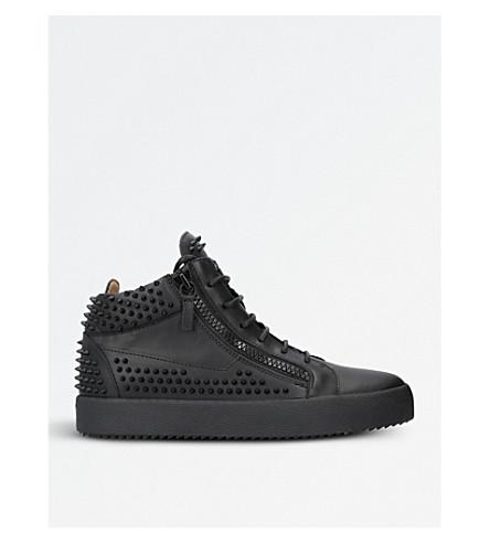 giuseppe shoes with spikes