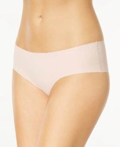 Shop Calvin Klein Invisibles Hipster D3429 In Connected