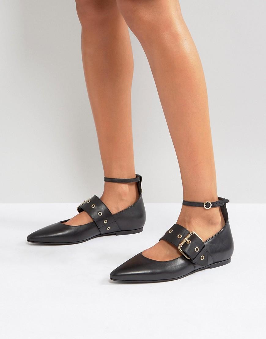 tommy hilfiger gigi hadid sneakers