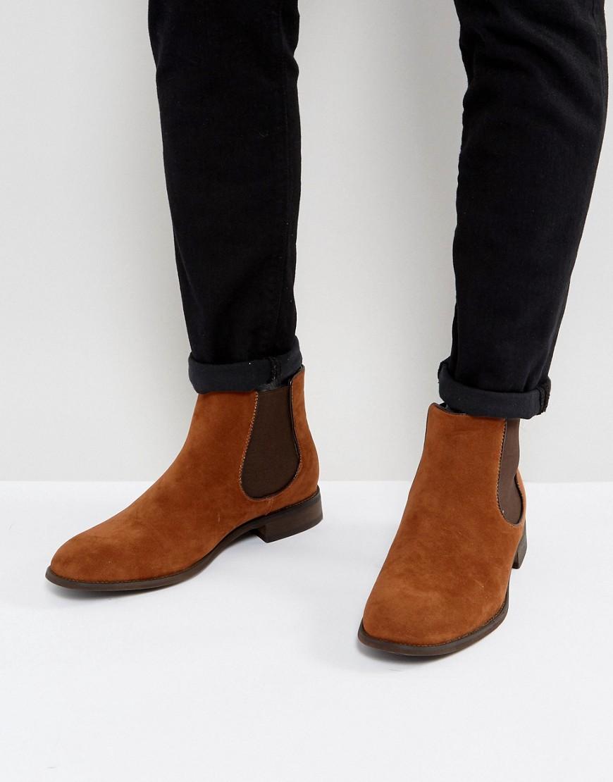 tan coloured chelsea boots