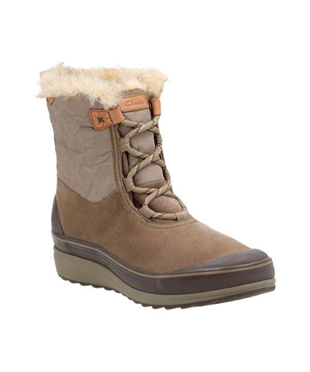 clarks women's muckers mist snow boot