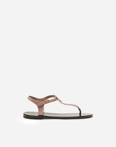 Shop Dolce & Gabbana Patent Thong Sandals With Logo In Pink