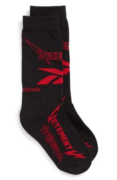 Shop Vetements Metal Crew Socks In Black Red