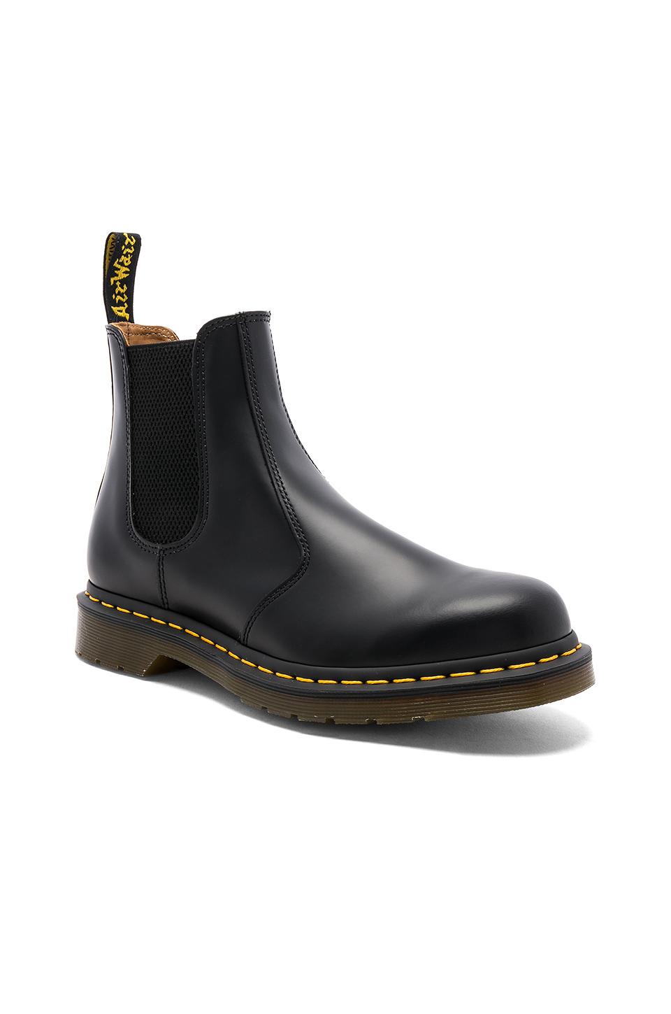dr martens vegan 2976 chelsea boots in black smooth