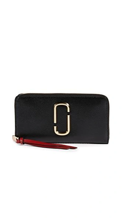 Shop Marc Jacobs Snapshot Standard Continental Wallet In Black/chianti