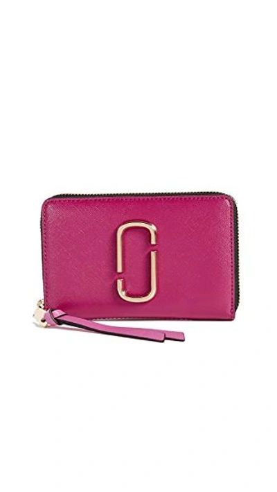 Shop Marc Jacobs Snapshot Small Standard Wallet In Hibiscus Multi
