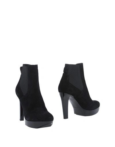 Robert Clergerie Ankle Boot In Black