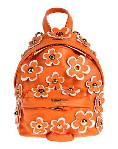 Shop Moschino Rucksack & Gürteltasche In Orange