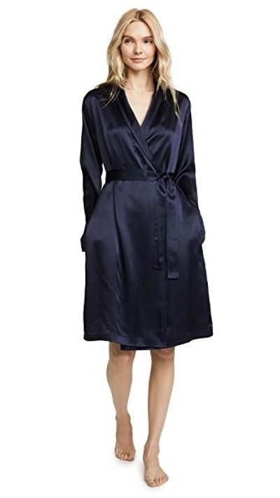 Shop La Perla Silk Short Robe In Midnight Blue