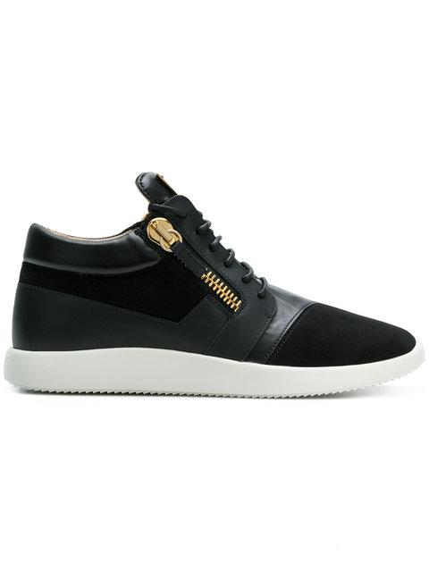giuseppe zanotti runner