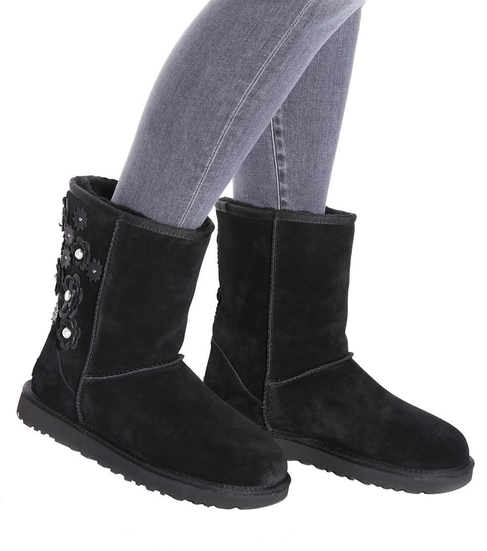 ugg classic lace up ankle boots in black