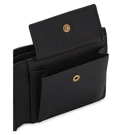 Shop Gucci Logo Grained Leather Wallet In Black