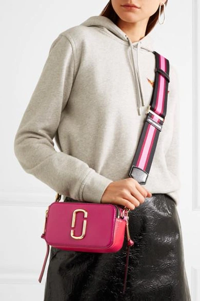 Shop Marc Jacobs Snapshot Textured-leather Shoulder Bag In Fuchsia