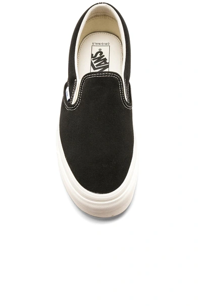 Shop Vans Vault Og Classic 便鞋 In Black