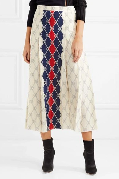 Shop Gucci Pleated Printed Washed-silk Midi Skirt In Ivory