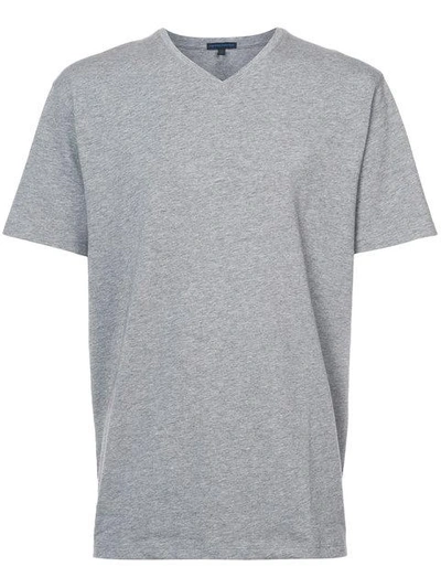 v领T恤