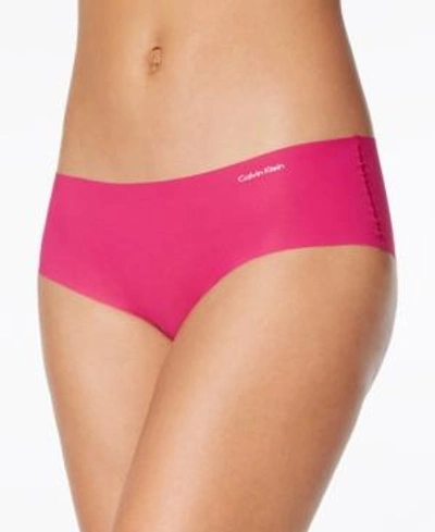 Shop Calvin Klein Invisibles Hipster D3429 In Enthrall