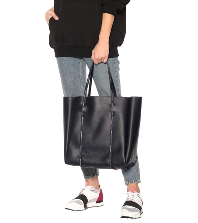 Shop Balenciaga Everyday M Leather Tote In Black