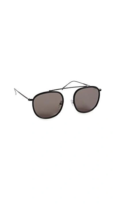 Shop Illesteva Mykonos Ace Sunglasses In Matte Black/grey