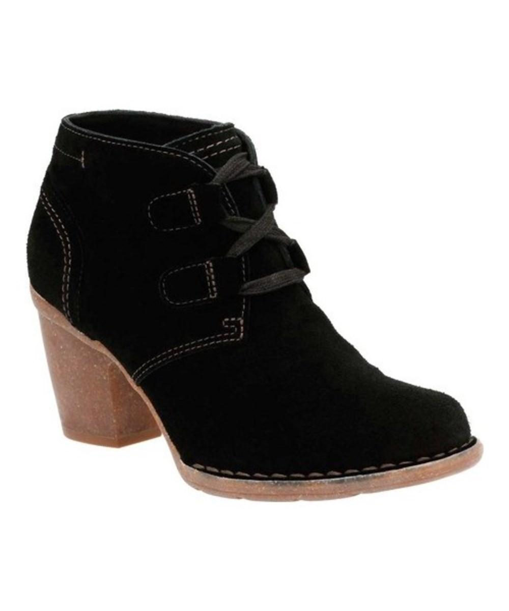 clarks women's suede booties