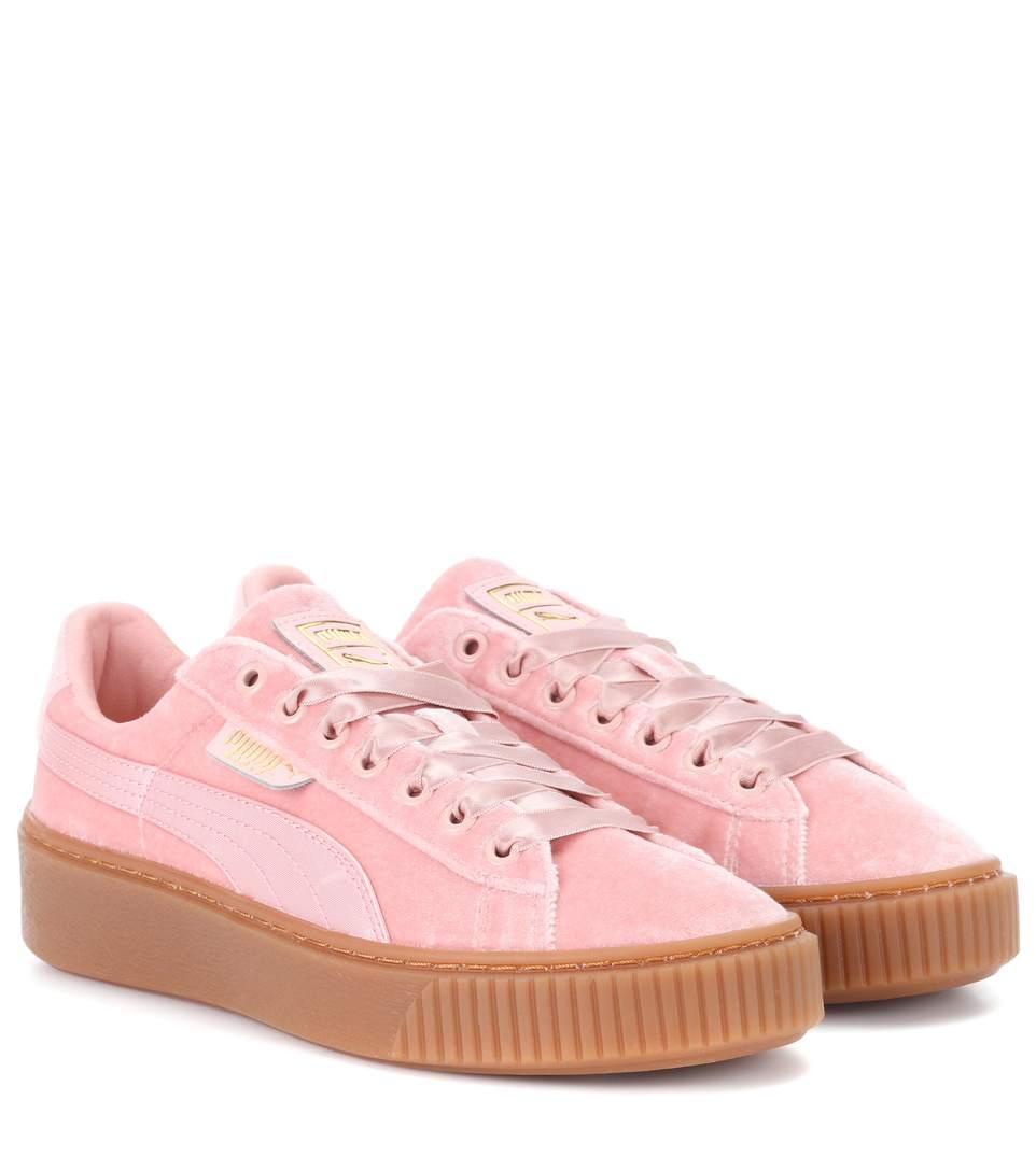 pink velvet pumas