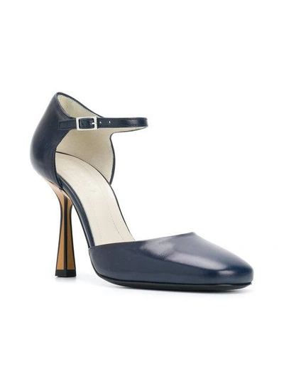 sculpted heel pumps