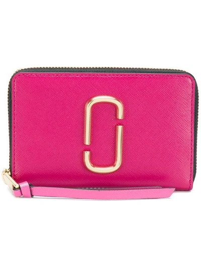 Shop Marc Jacobs Snapshot Compact Wallet - Pink