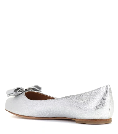 Shop Ferragamo Varina Metallic Leather Ballerinas In Silver