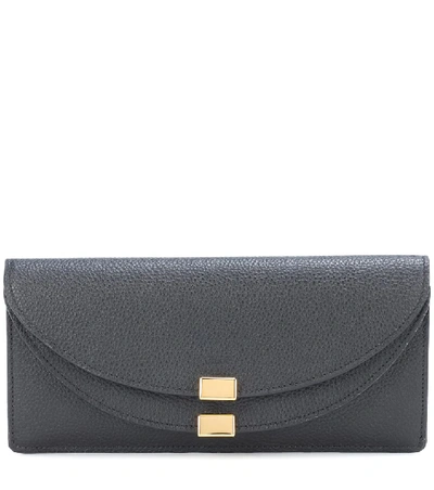 Shop Chloé Georgia Leather Wallet In Black