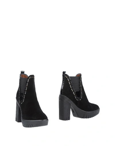 Shop Alberto Guardiani Ankle Boot In Black