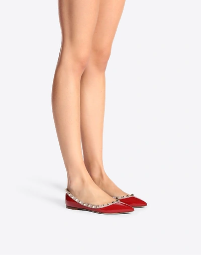 Shop Valentino Patent Rockstud Ballet Flat In Poudre