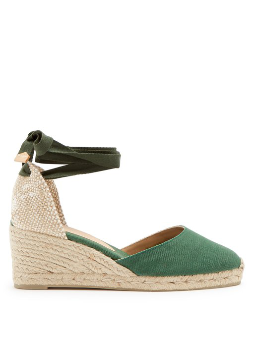 dark green wedges