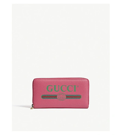 Shop Gucci Logo Grained Leather Continental Wallet In Pink