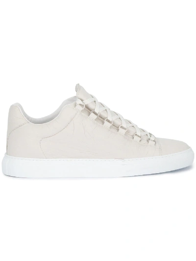 Shop Balenciaga Low Sneakers - White