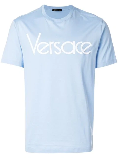 Shop Versace Logo T-shirt In A98p Azzurro/bianco