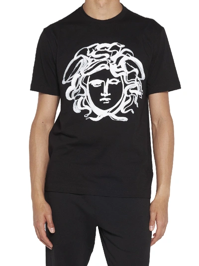 Shop Versace T-shirt In Black