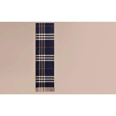 Burberry The Classic Check Cashmere Scarf In Navy | ModeSens