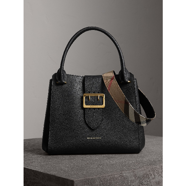 buckle tote burberry