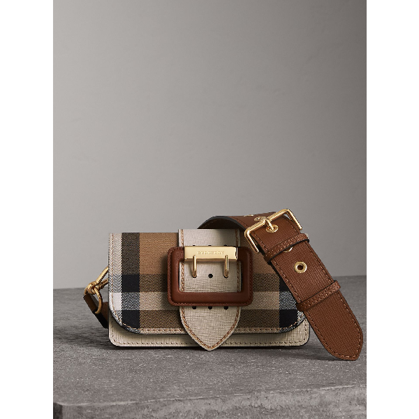 the buckle burberry